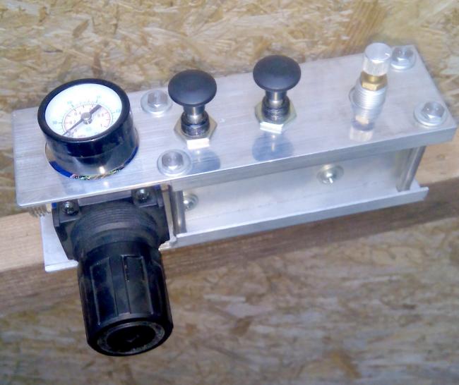 Мачта с пазом с отсутствием осевого вращения