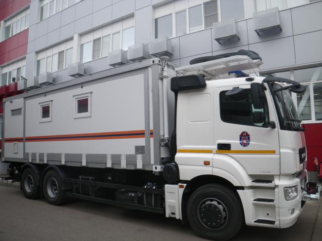 Мачта М15-39А на автомобиле МЧС