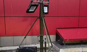 Передвижная осветительная мачта на тележке